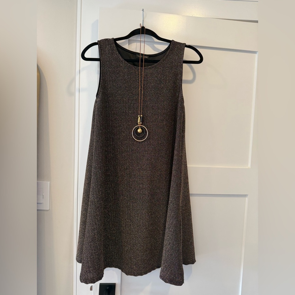 BLACK & GOLD SPARKLY DRESS